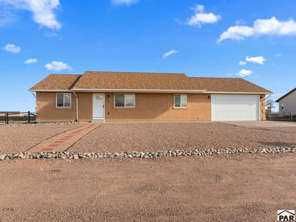 1582 N Heron Pl, Pueblo West, CO 81007