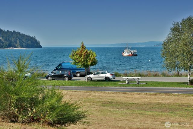 5396 Myrtle Avenue, Freeland, WA 98249