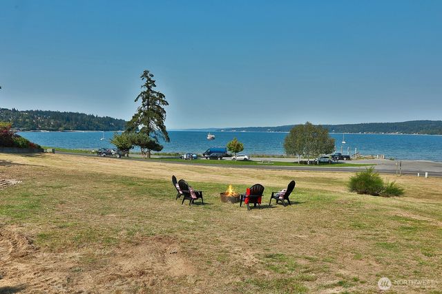 5396 Myrtle Avenue, Freeland, WA 98249