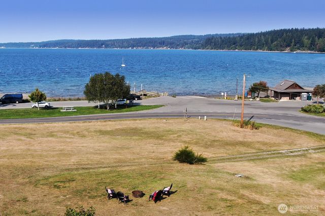 5396 Myrtle Avenue, Freeland, WA 98249