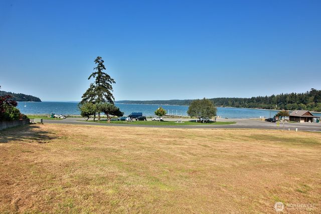 5396 Myrtle Avenue, Freeland, WA 98249