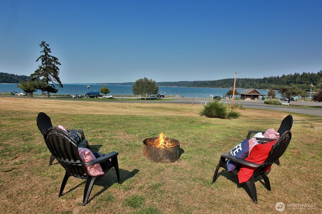 5396 Myrtle Avenue, Freeland, WA 98249