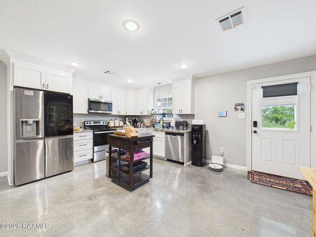 1150 Madeline Heights, Breaux Bridge, LA 70517
