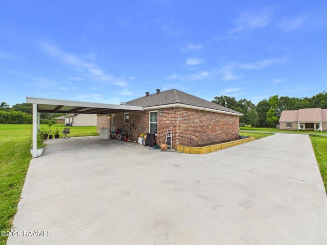 1150 Madeline Heights, Breaux Bridge, LA 70517