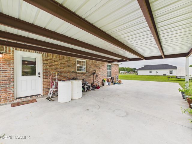 1150 Madeline Heights, Breaux Bridge, LA 70517