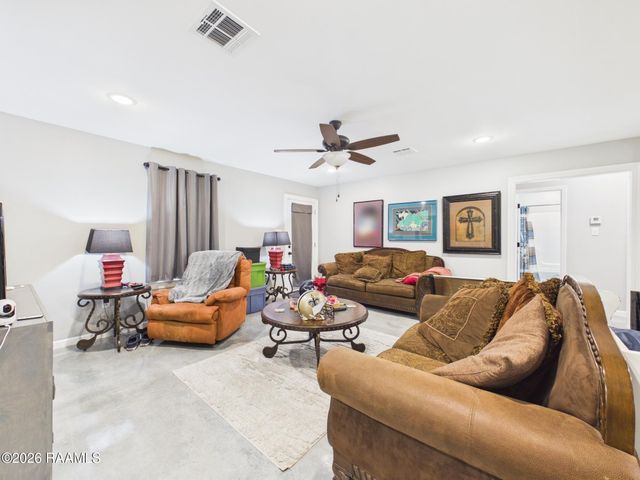 1150 Madeline Heights, Breaux Bridge, LA 70517