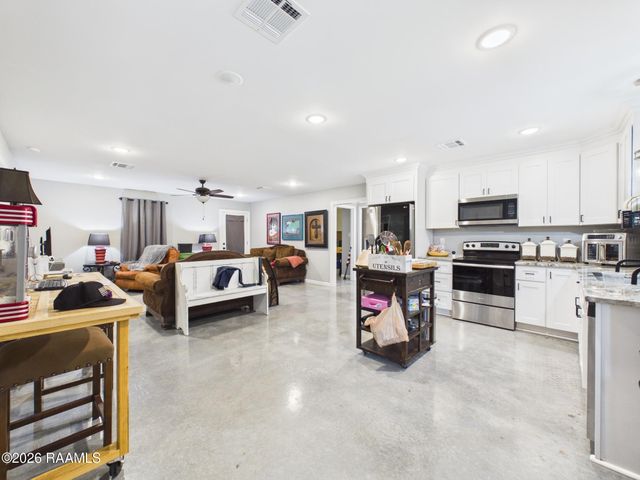 1150 Madeline Heights, Breaux Bridge, LA 70517