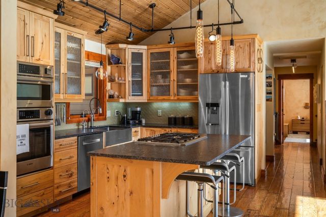 2710 Little Coyote Road, Big Sky, MT 59716