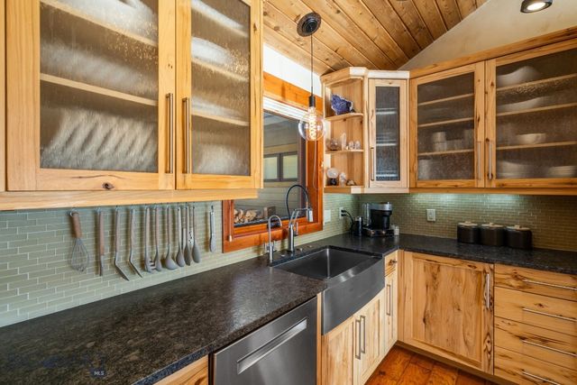 2710 Little Coyote Road, Big Sky, MT 59716