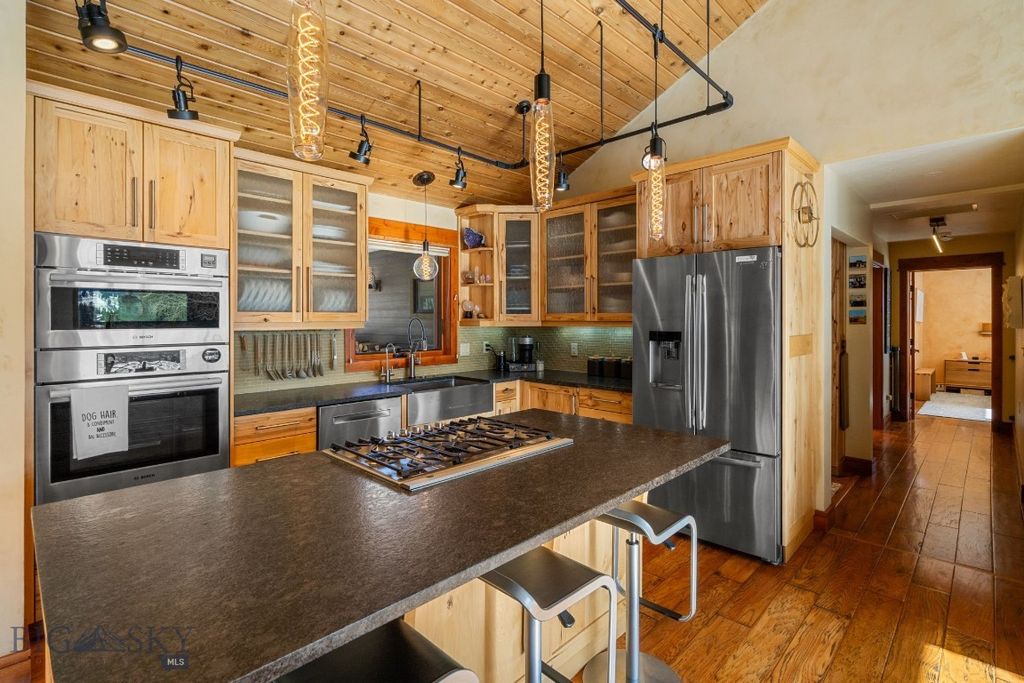 2710 Little Coyote Road, Big Sky, MT 59716 photo 17