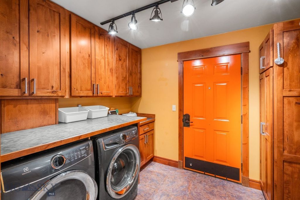 2710 Little Coyote Road, Big Sky, MT 59716 photo 31