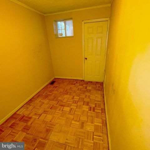 2618 E OLIVER ST, Baltimore, MD 21213