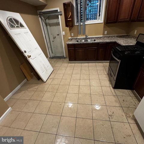 2618 E OLIVER ST, Baltimore, MD 21213