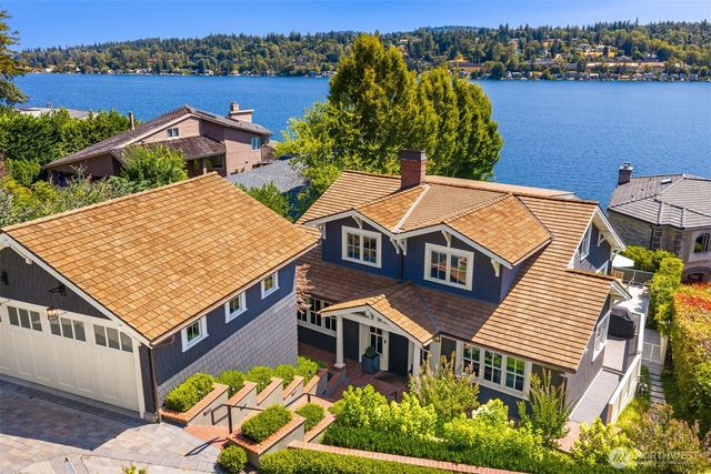 6952 96th Avenue SE, Mercer Island, WA 98040