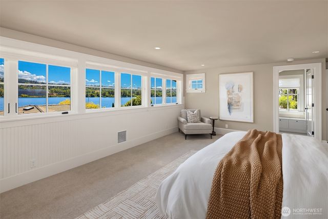6952 96th Avenue SE, Mercer Island, WA 98040