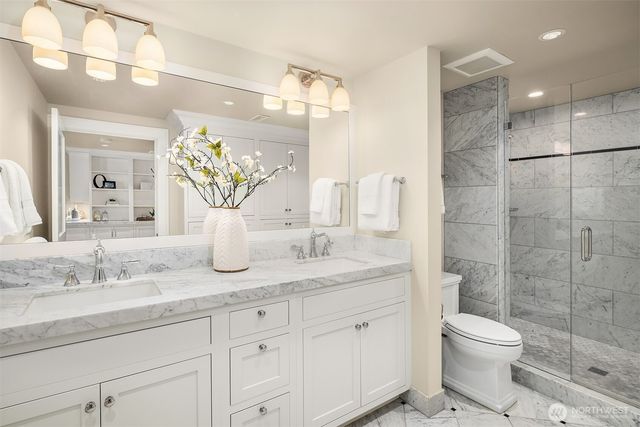 6952 96th Avenue SE, Mercer Island, WA 98040