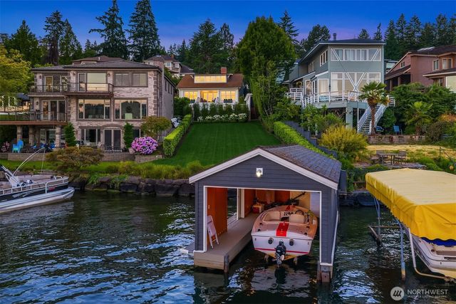 6952 96th Avenue SE, Mercer Island, WA 98040