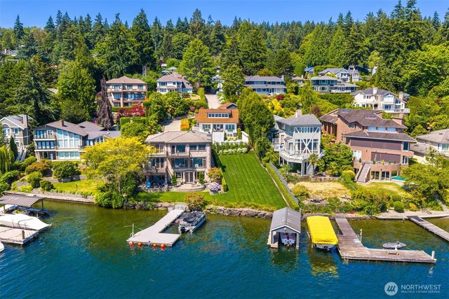 6952 96th Avenue SE, Mercer Island, WA 98040