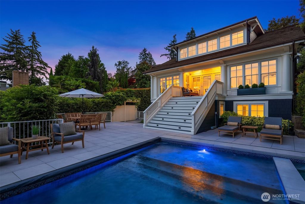 6952 96th Avenue SE, Mercer Island, WA 98040