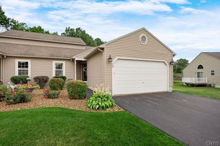 158 Slindes Woods Circle, Cicero, NY 13212