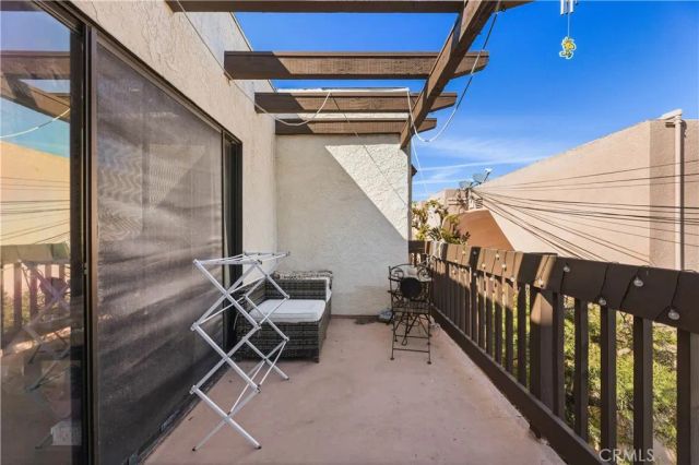 1758 E 2nd Street 204, Long Beach, CA 90802