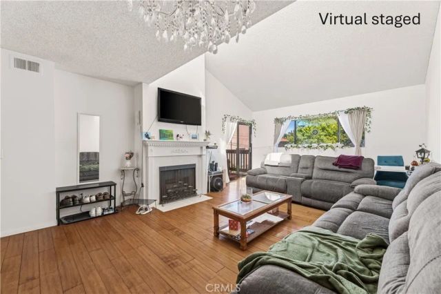 1758 E 2nd Street 204, Long Beach, CA 90802