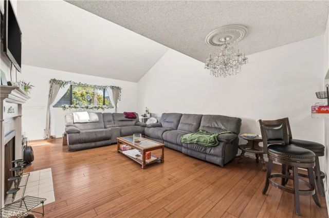1758 E 2nd Street 204, Long Beach, CA 90802