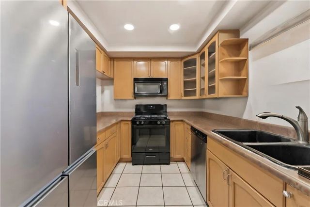 1758 E 2nd Street 204, Long Beach, CA 90802