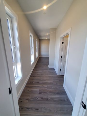 64 Tolman 3, Boston, MA 02122