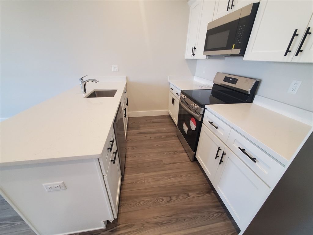 64 Tolman 3, Boston, MA 02122