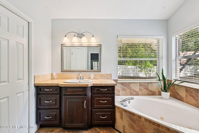 1275 WHISPERING PINES Road, St. Johns, FL 32259