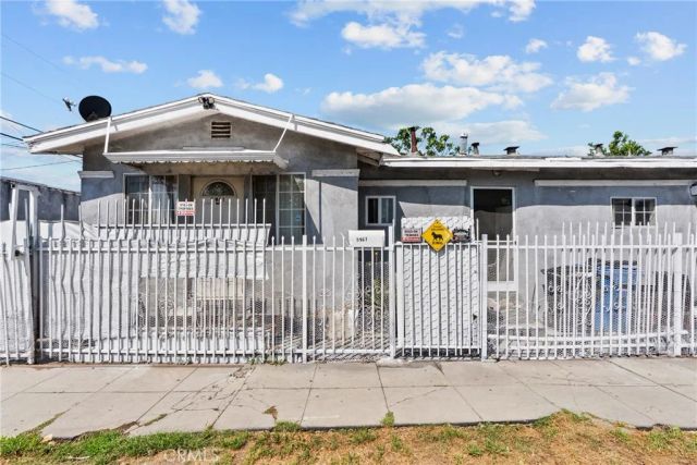 1500 W 59th Place, Los Angeles, CA 90047
