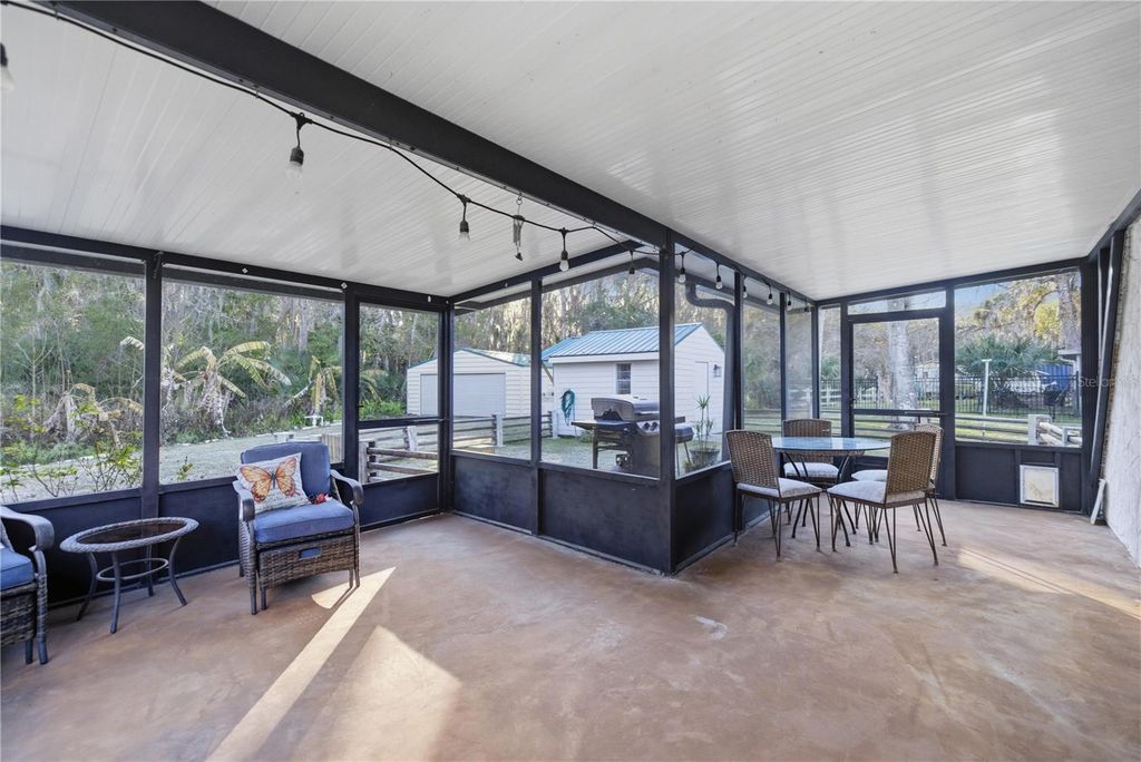 Image 37 of property listing at 118 DRIFTWOOD LANE, Georgetown, FL 32139