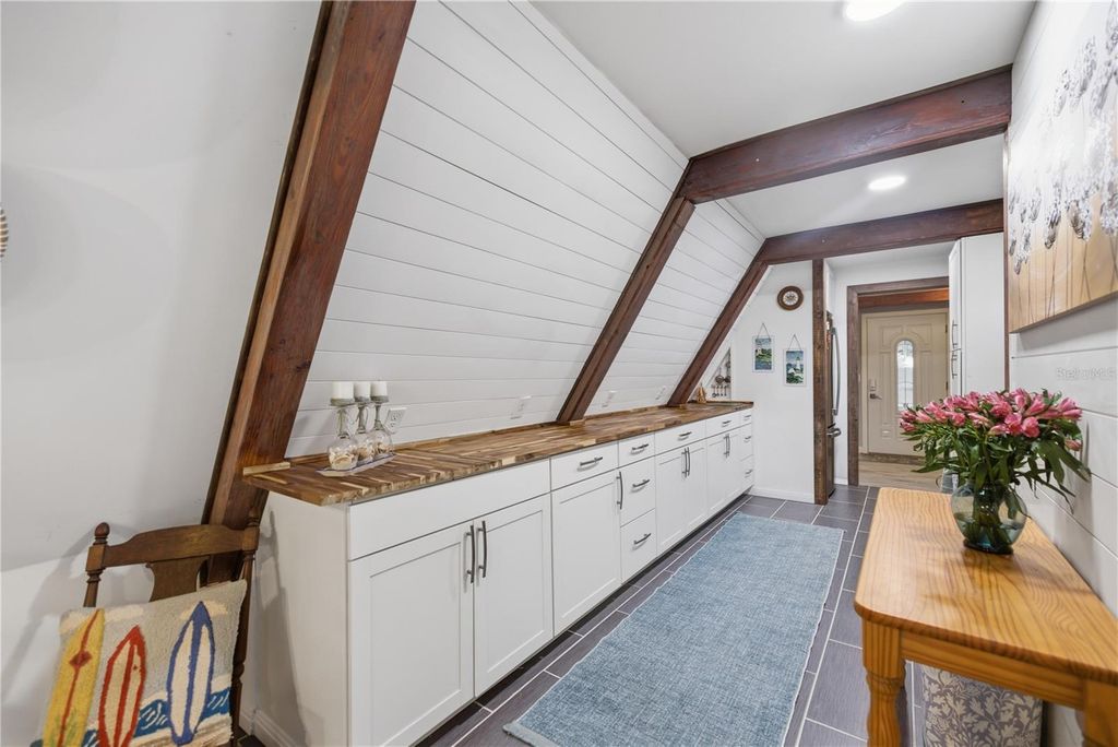 Image 10 of property listing at 118 DRIFTWOOD LANE, Georgetown, FL 32139