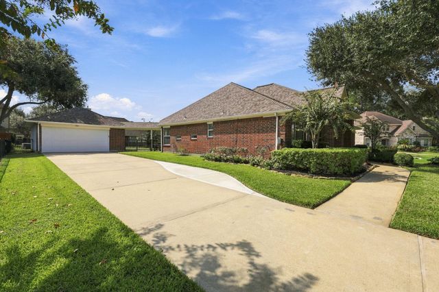 33211 Woodton Court, Weston Lakes, TX 77441