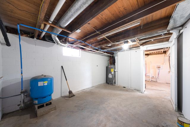 444 W Chadwick, Muskegon, MI 49445