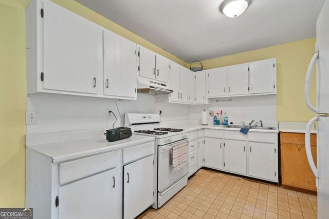 34 Duke Drive, Lawrenceville, GA 30046