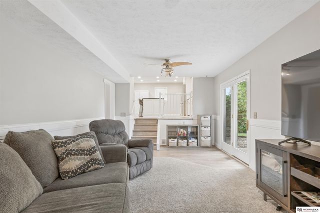 5424 S 106th Street, Omaha, NE 68127