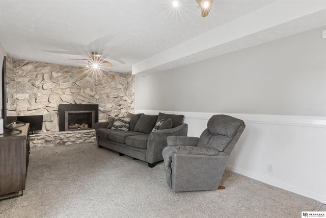 5424 S 106th Street, Omaha, NE 68127