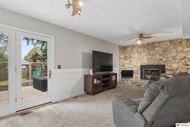 5424 S 106th Street, Omaha, NE 68127
