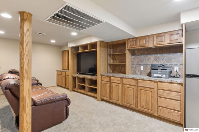 5424 S 106th Street, Omaha, NE 68127