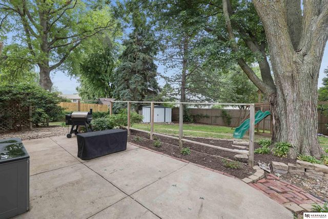 5424 S 106th Street, Omaha, NE 68127