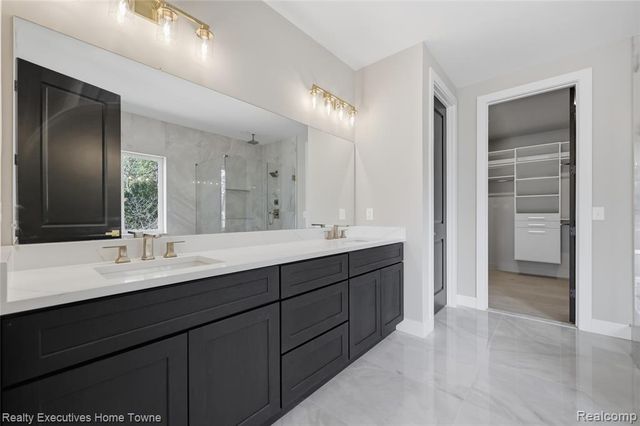 12020 Encore Court, Shelby Twp, MI 48315