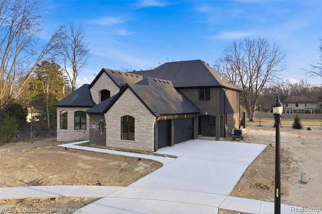 12020 Encore Court, Shelby Twp, MI 48315