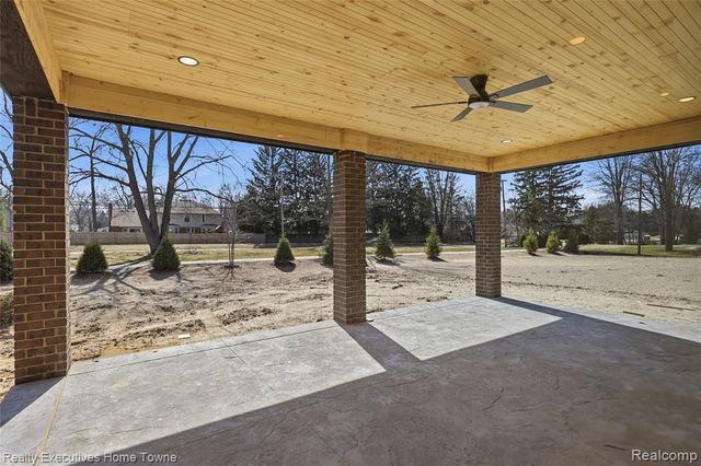 12020 Encore Court, Shelby Twp, MI 48315