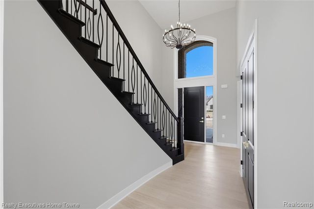 12020 Encore Court, Shelby Twp, MI 48315