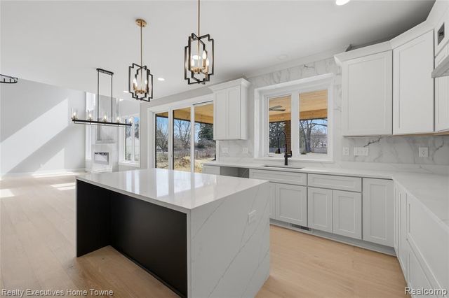 12020 Encore Court, Shelby Twp, MI 48315