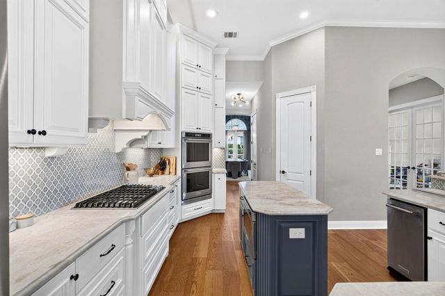 402 Aria DR, Austin, TX 78738