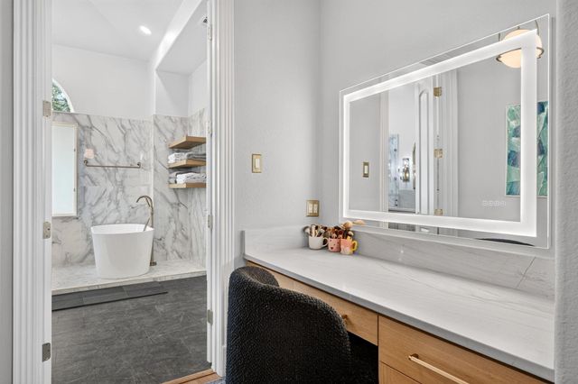 402 Aria DR, Austin, TX 78738