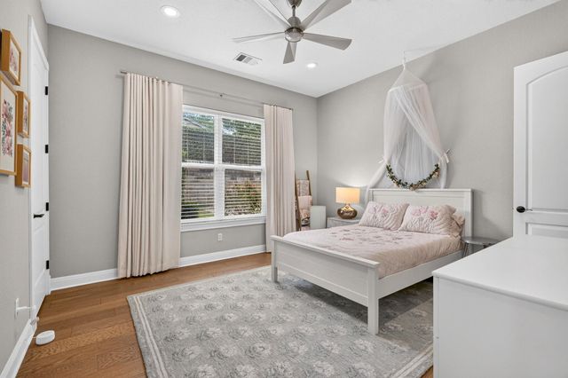 402 Aria DR, Austin, TX 78738